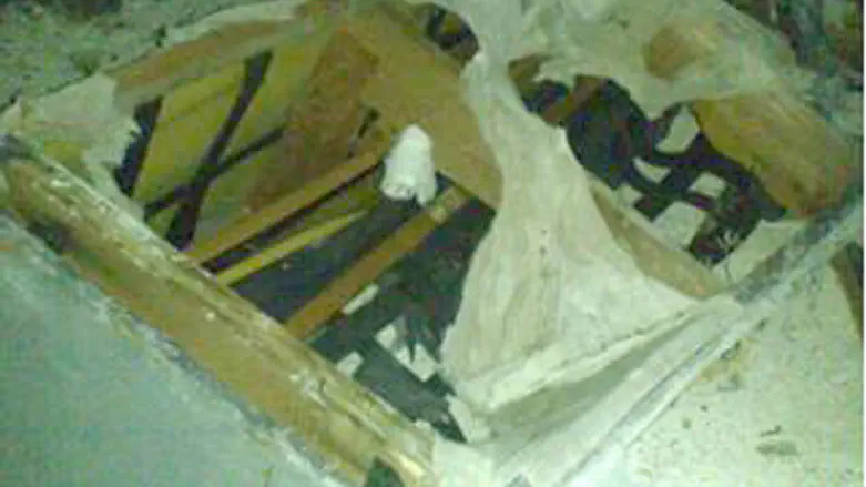 החיילים קרעו בוונדליזם את ריפוד הספה