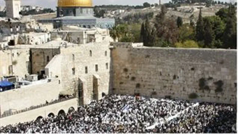 דיווחים סותרים והאשמות הדדיות בהר הבית