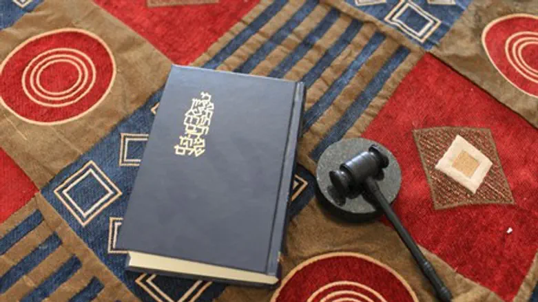 Siddur and gavel