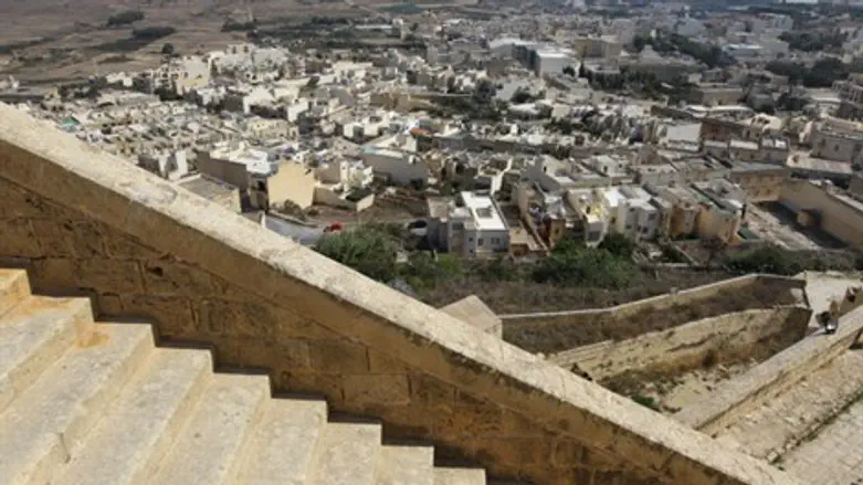 לעלות באומץ