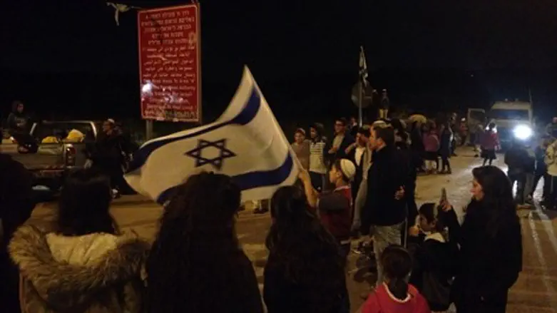 פתיחת הכביש - מביכה ומבישה