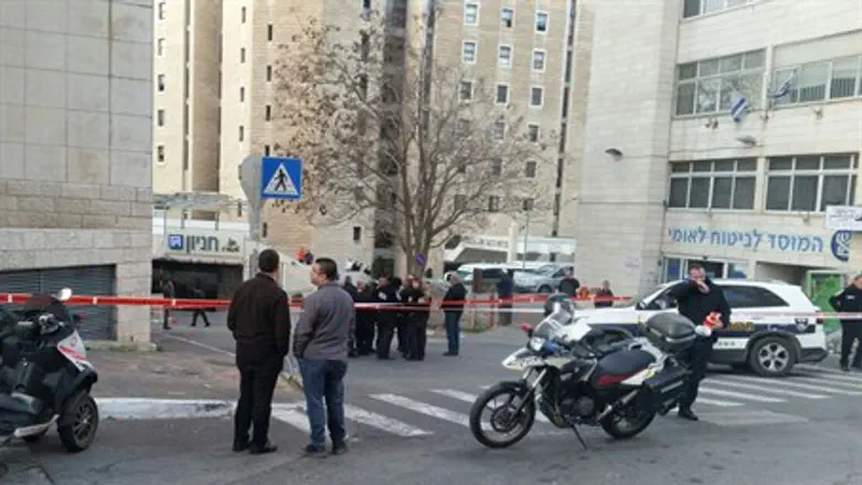 Место теракта на улице Ха-Цви в Иерусалиме