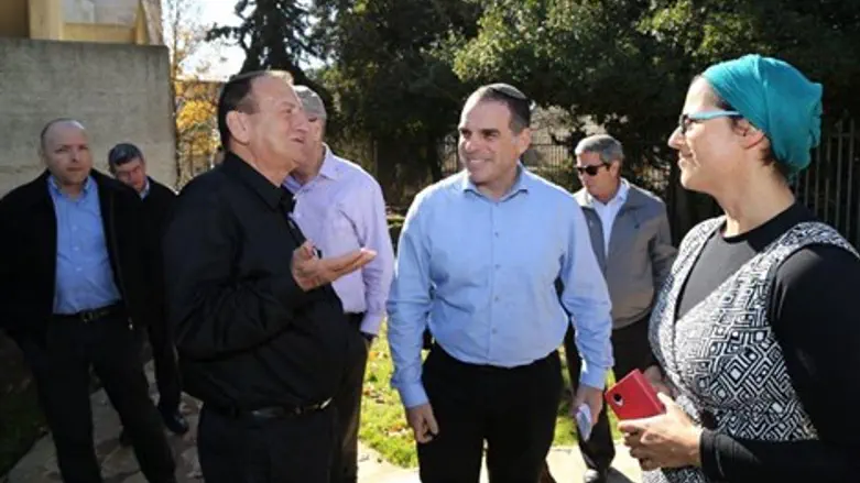 חולדאי ורביבי