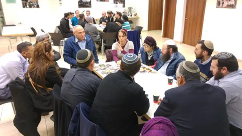 ח"כ יוגב ופעילים בכנס