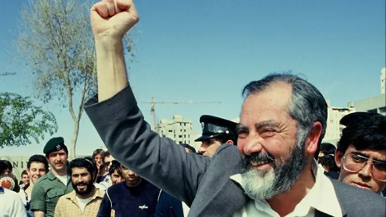 פעם, כשניסו להקים יישוב על פי תורתו, איש לא התרגש. הרב מאיר כהנא