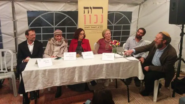 עצרת שתיקה חברתית, הערב מול הכנסת