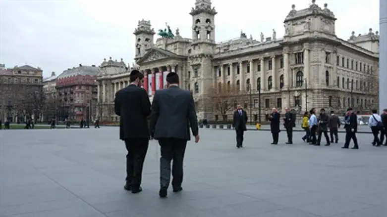 Jews in Hungary (illustration)