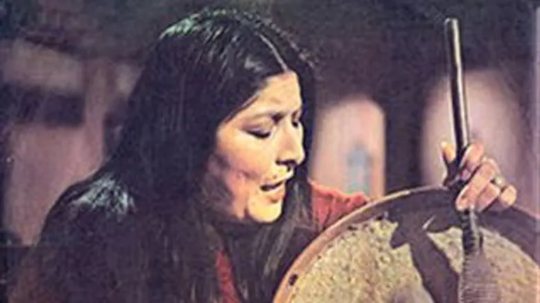 מרסדס סוסה בשנת 73