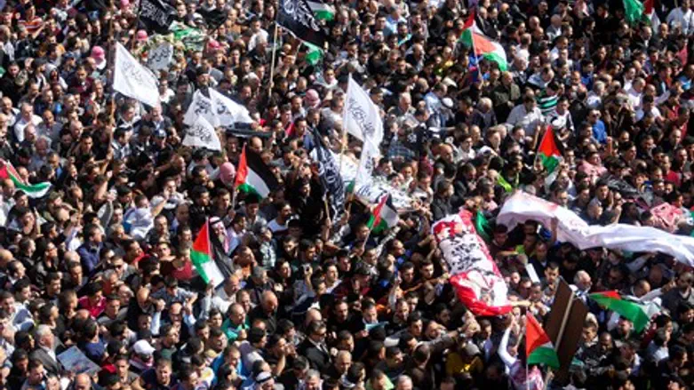 Хеврон: арабы рады возвращению тел "героев"