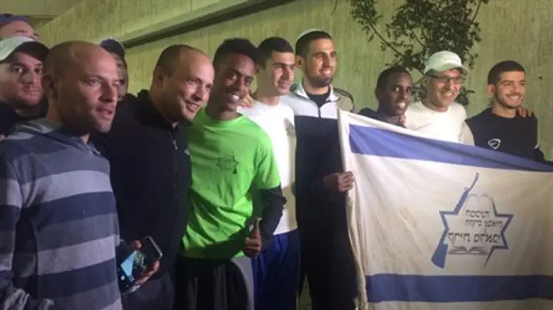 Bennett at Kikar Rabin