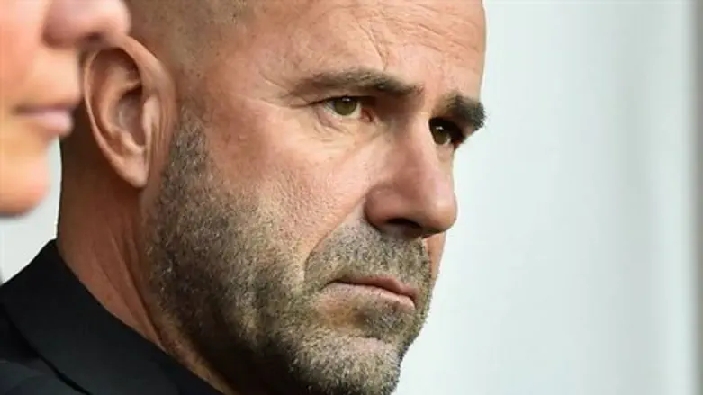 פיטר בוס, המאמן החדש של מכבי ת"א