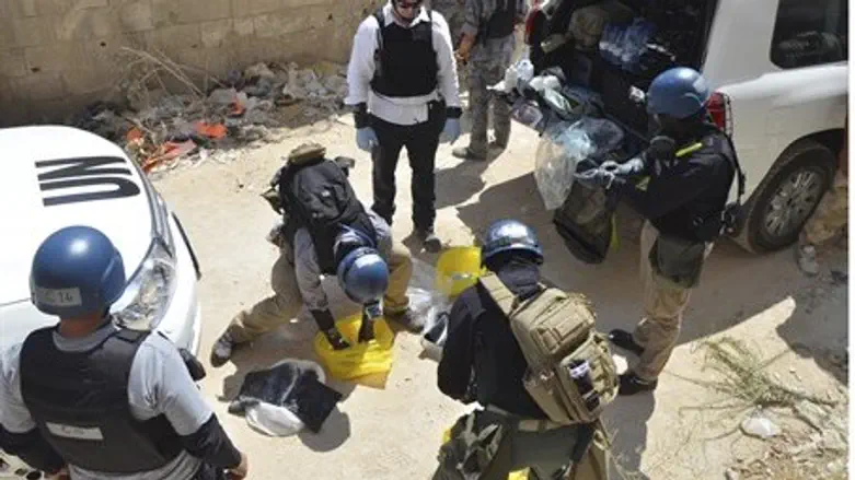 UN chemical weapons experts in Syria (file)