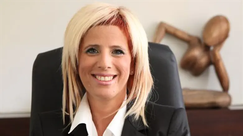 עו"ג ענת קאופמן