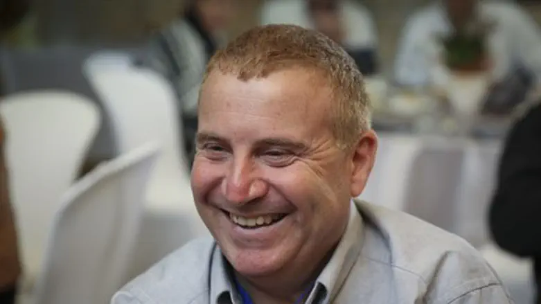 ראיות. רוני גולן