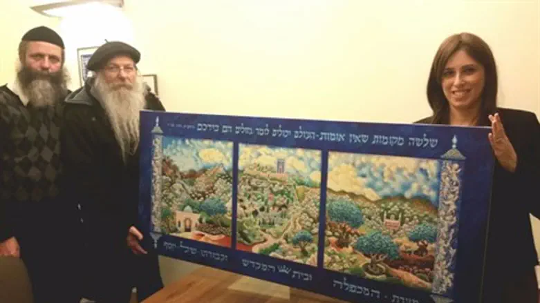 תמונה שהיא אמירה. חוטובלי עם הצייר ברוך נחשון