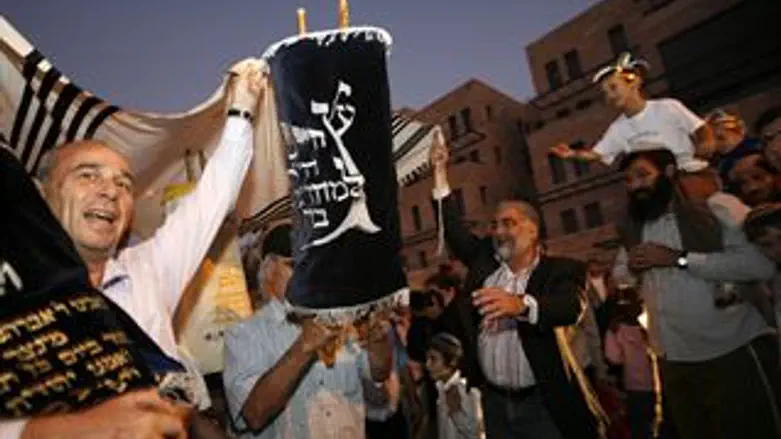 הכנת ספר התורה הערב