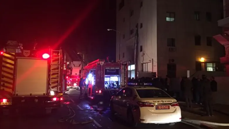 השריפה, הערב