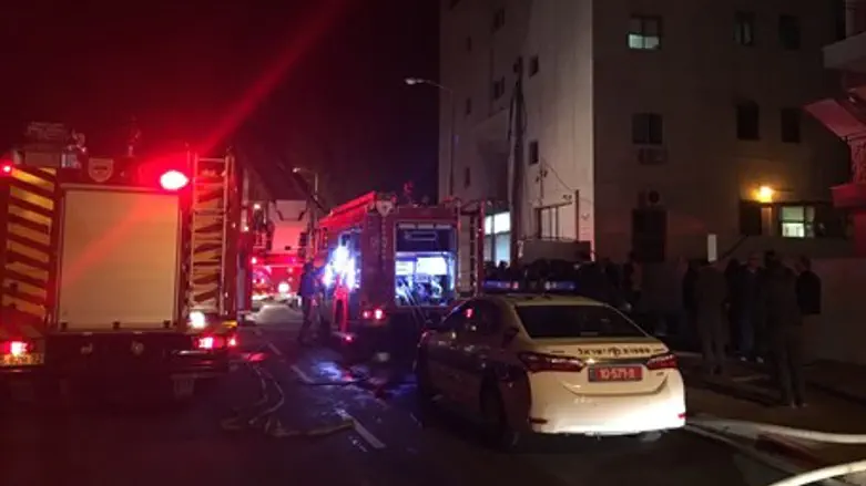 השריפה, הערב