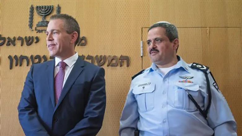 Gilad Erdan, Roni Alsheich