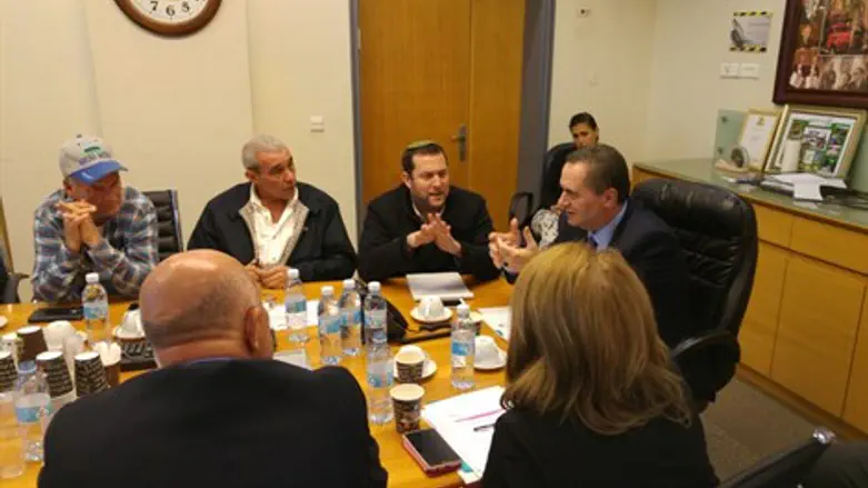 הפגישה עם שר התחבורה