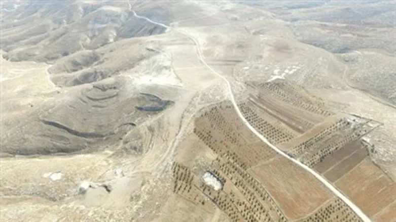 The new illegal road