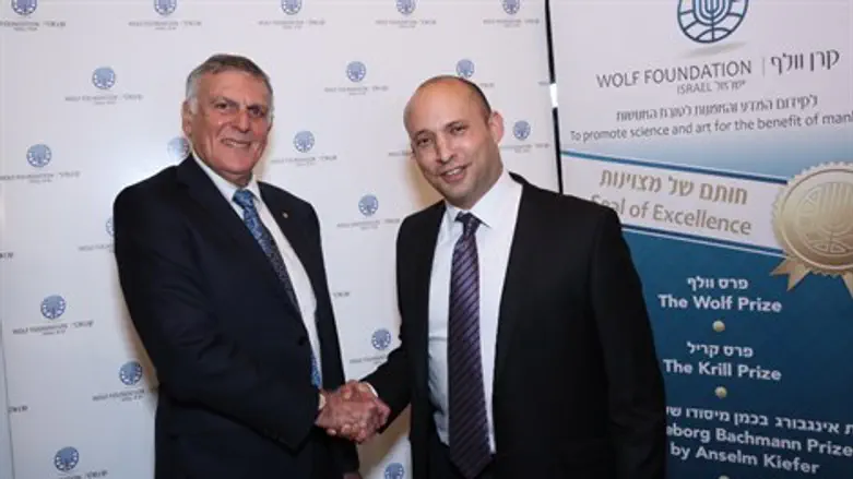 בנט עם פרופ' שכטמן