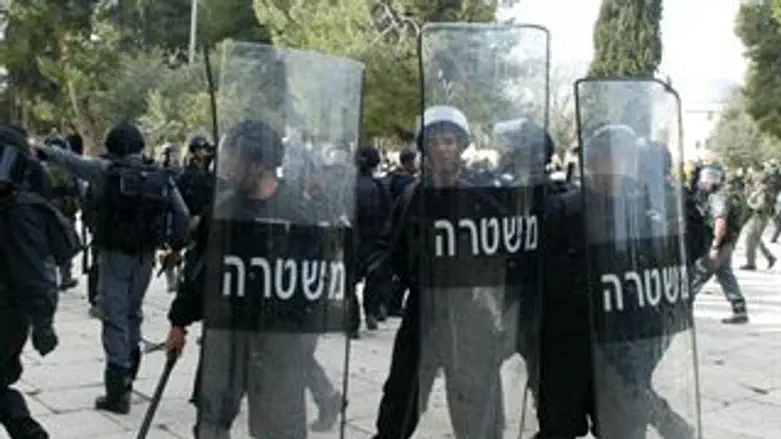  שוטרים בהר הבית