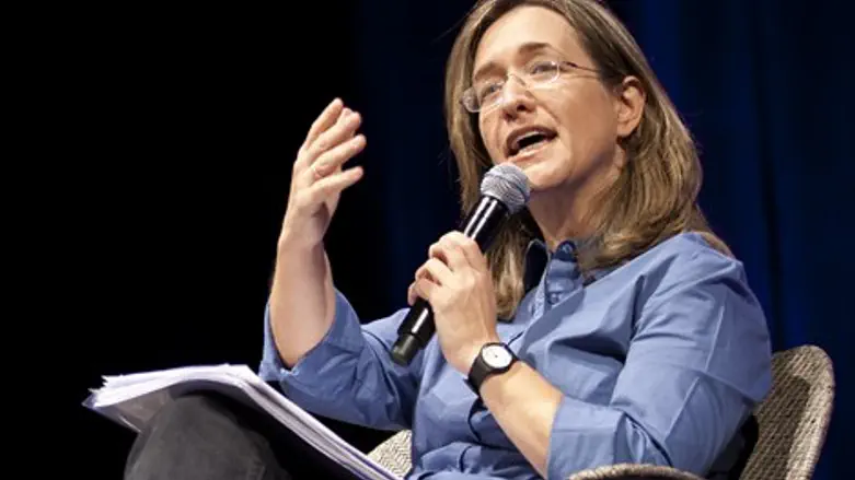 "לא עובדת אצל אף אחד". אילנה דיין