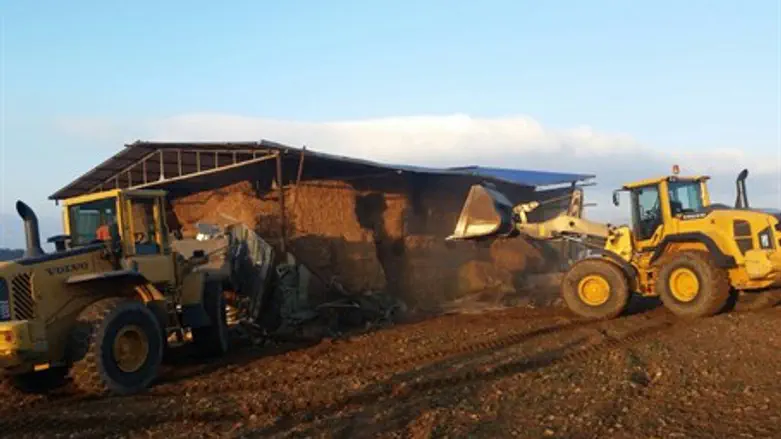 Demolition of illegal Palestinian structure