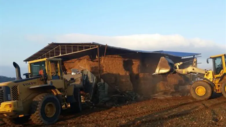 Demolition of illegal Palestinian structure