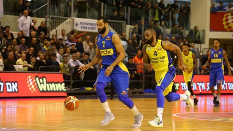 רנדל מנסה לברוח לאשדוד. לא צלח הערב