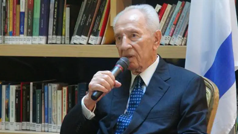 Shimon Peres