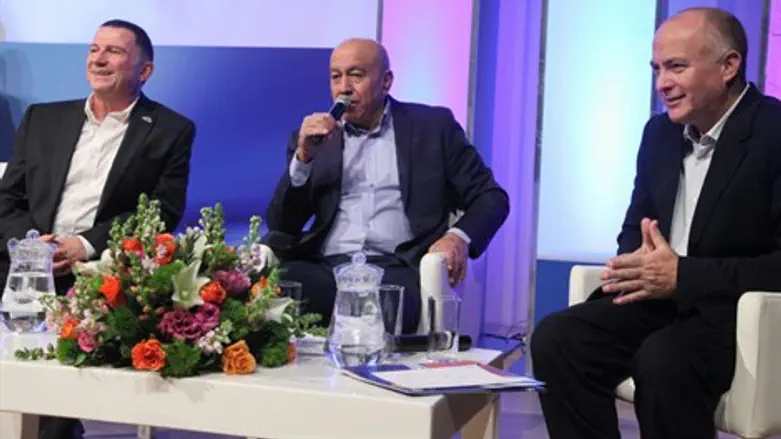 ארז אדלשטיין, זוהיר בהלול ויולי אדלשטיין בפאנל המיוחד