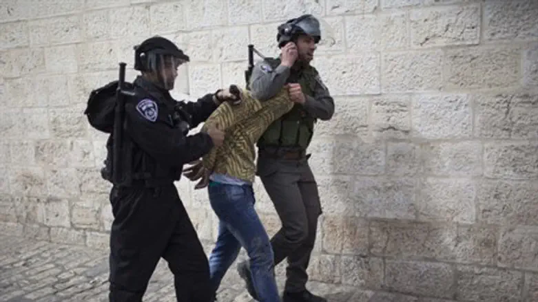 Arrest (illustration)