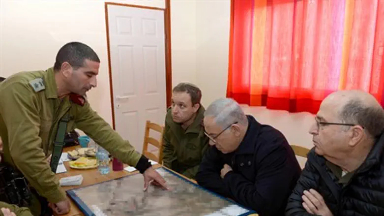 Нетаньяху и Яалон на Хевронском нагорье