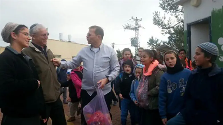 ד"ר אברהם ליפשיץ בעתניאל