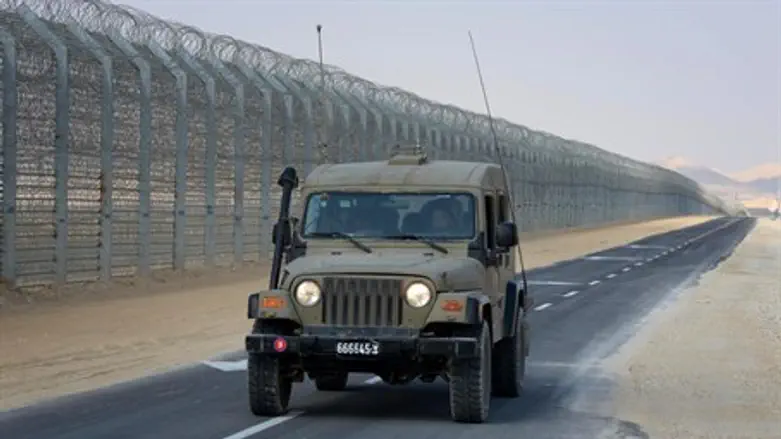 Забор безопасности на границе с Египтом