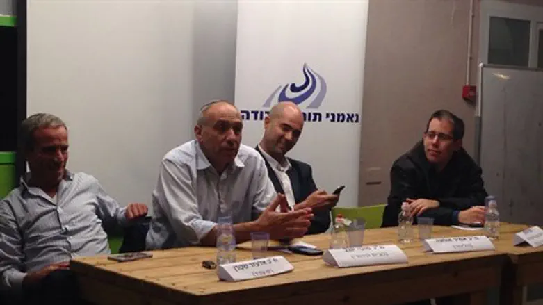 אוחנה יוגב ושטרן בפאנל