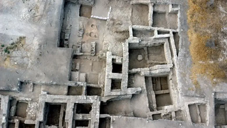 180 כוורות. המכוורת בתל רחוב