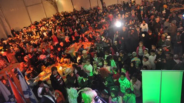 סדר ט"ו בשבט הגדול בעולם