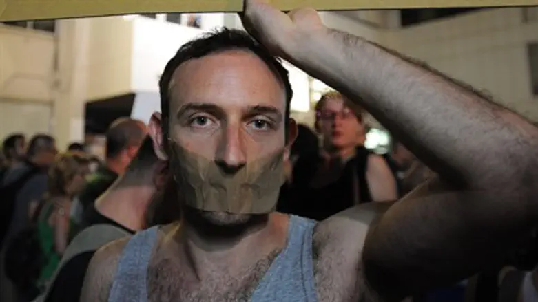 Freedom of speech protest (illustration)