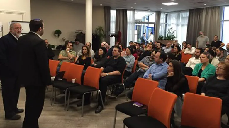 מביאים עולים לישראל