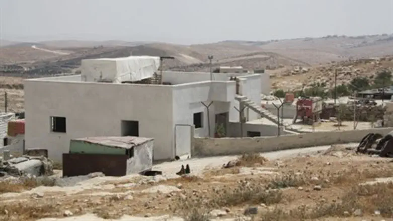 Незаконные арабские постройки