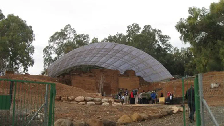 שער אברהם בתל דן