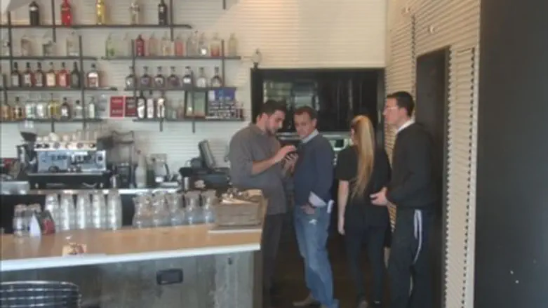 מסעדת ריבר, רעננה