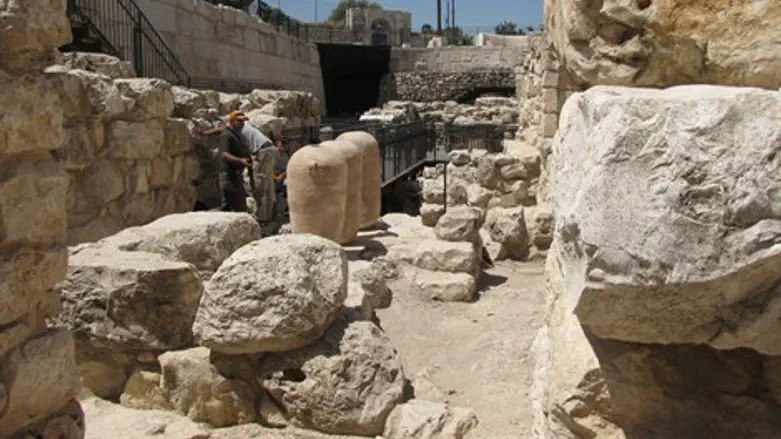 שרידים אחרונים למראה החורבן. העופל