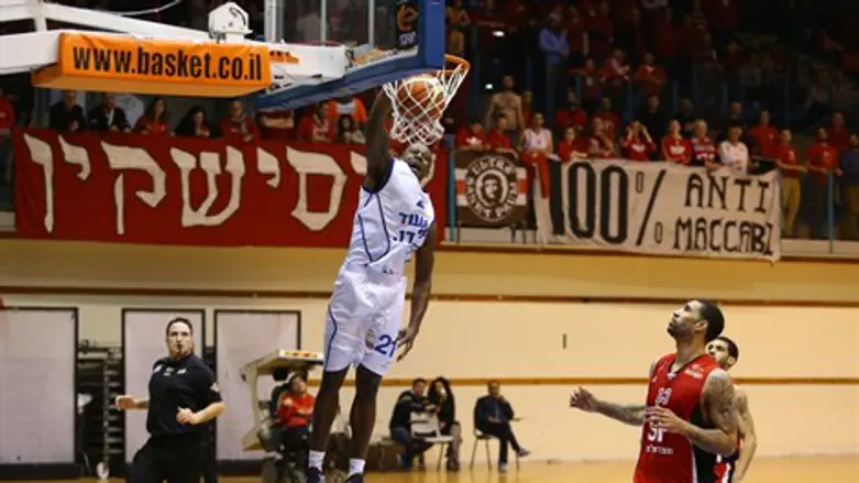 דילייני מטביע את הפועל תל אביב הערב