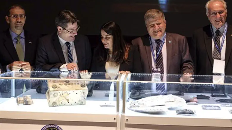 שרידי המעבורת