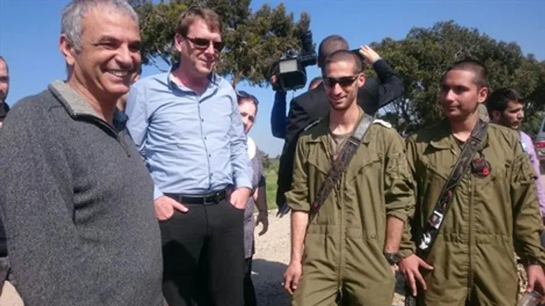 כחלון בעוטף עזה