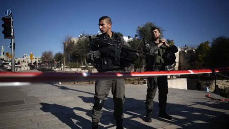 Israeli forces at scene of Damascus Gate shooting
